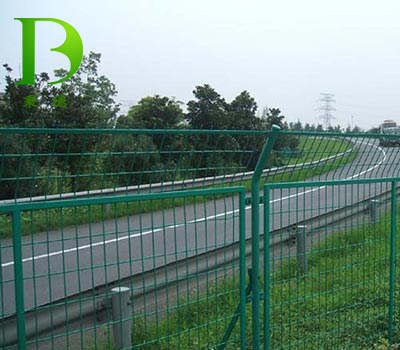 公路护栏网